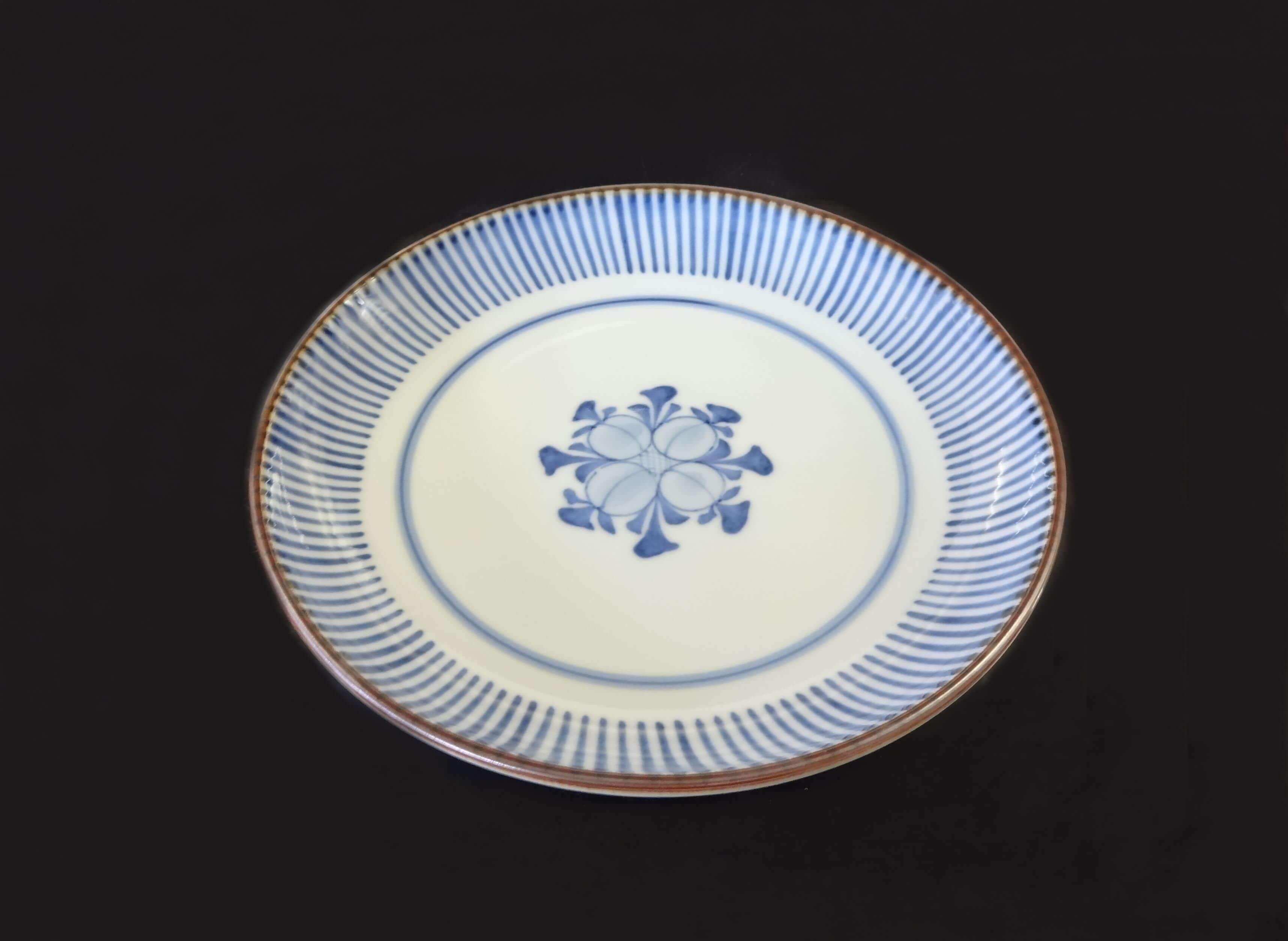 【価格値下げ】丸大皿 花生け お皿 杉本貞光 作 7寸切立丸皿 十草内呉須花 口紅入り | 砥部焼 梅山窯