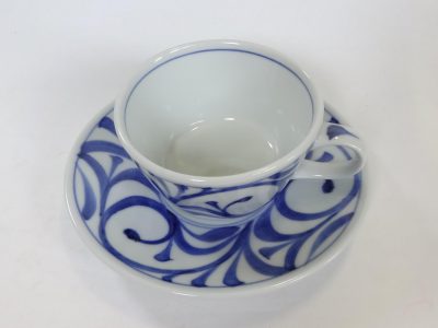 台形型紅茶碗皿　唐草