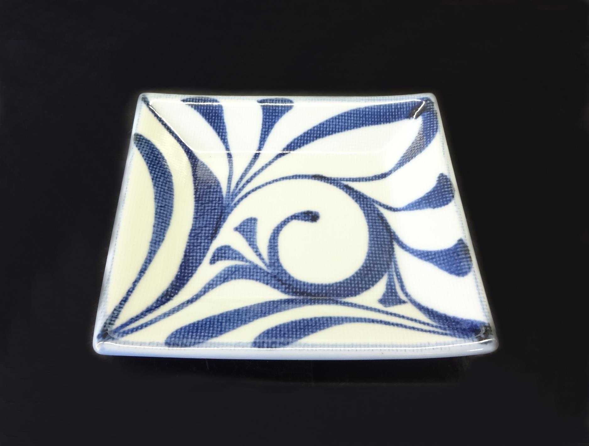 砥部焼「９寸長角布目皿（一つ唐草）」１枚【 送料確認用出品 】 砥部焼「9寸長角布目皿（一つ唐草）」1枚【 送料確認用出品 】