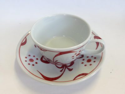 台形型紅茶碗皿　赤太陽