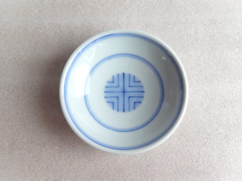 ３寸丸皿　呉須丸紋