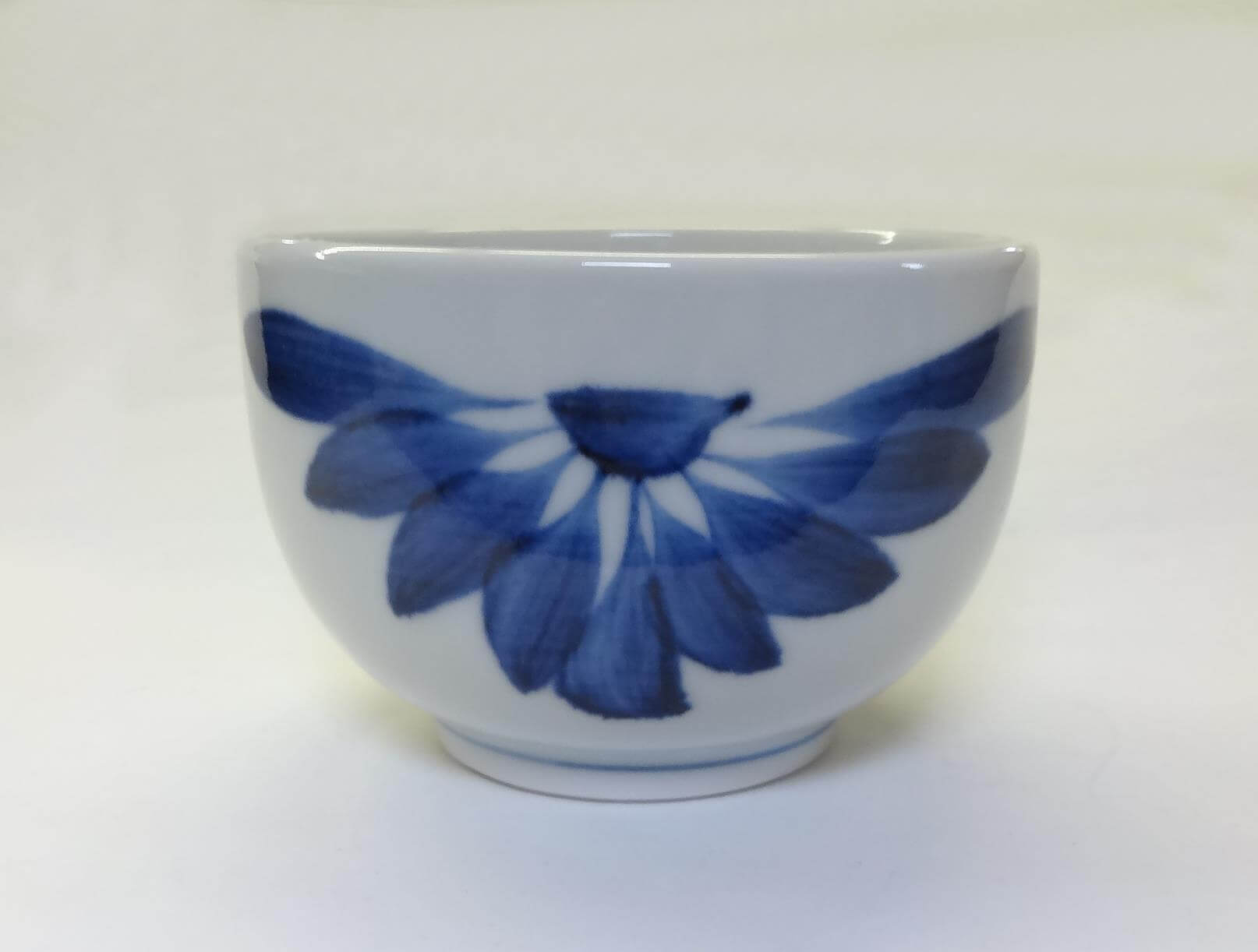 陶器　黄瀬戸　蓋物　向付　菊　窯印あり 陶器 黄瀬戸 蓋物 向付 菊 窯印あり