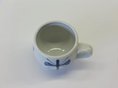 丸ミルクカップ　二段蝶紋