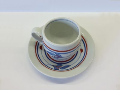 丸ミルクカップ碗皿　赤線三つ葉