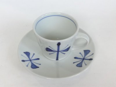 そば猪口型コーヒー碗皿　呉須蝶紋