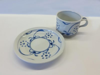 紅茶碗皿　呉須太陽