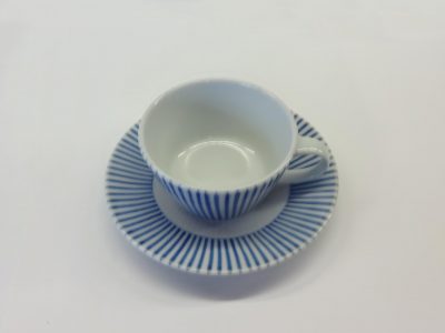 台形型紅茶碗皿　十草