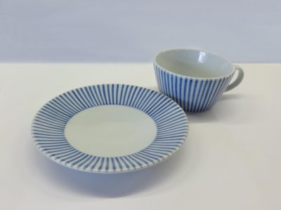 台形型紅茶碗皿　十草