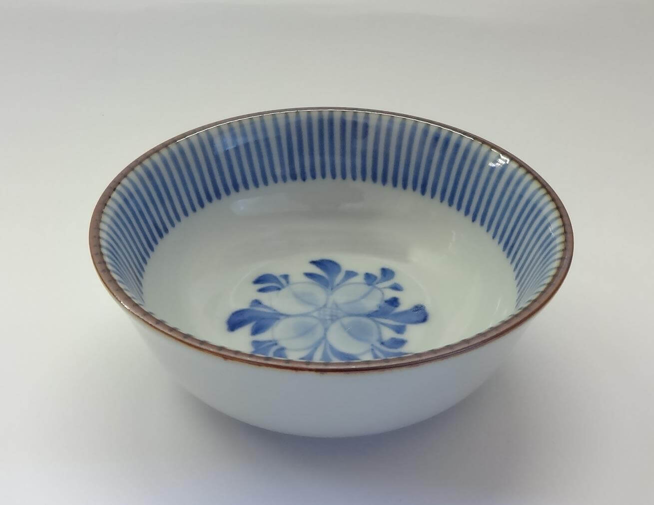 好評 3.7寸平鉢 梅山窯 砥部焼 | 口紅入り 十草内呉須花 工芸品