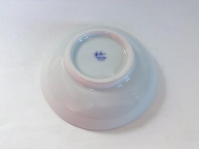 3寸丸皿　色絵菊紋